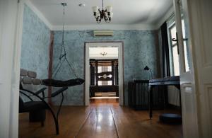 Q Art Noir Relax Residence