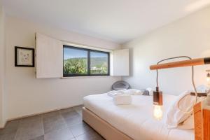 Stone by the Sea - Mountain & Beach Retreat wPool