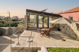 Stone by the Sea - Mountain & Beach Retreat wPool