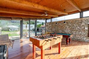 Stone by the Sea - Mountain & Beach Retreat wPool