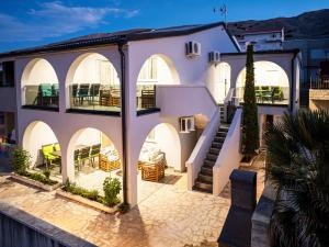 Apartments "I & I"