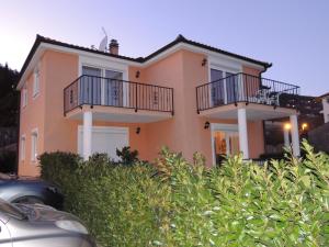 Apartment Cindy - 3hvězdičkové hotely ve městě Lovran