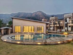 Lav Villa