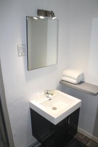 Hotels Hotel Riviere : photos des chambres