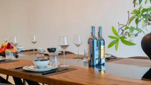 Beachfront, 4 bedrooms, for Big Family