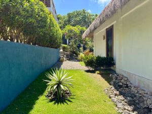 Guest suite VENUS, Boracay, cosy ocean view home with pool
