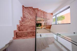 Luxury villa with waterfall pool and garden For 9 people