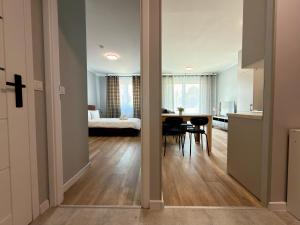Aleja Platanowa Superior Apartment by BookingHost
