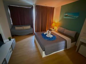 OZONE Sea View Renovated Studio 8th floor