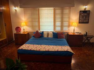 Art House by 8MH - Peaceful Escape in Sainik Farms