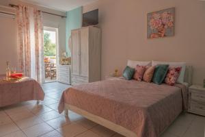 vranas hotel