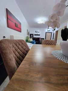 Luxury Holiday SeaSide Apartment - Beach Pool & Spa Resort