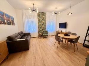 B 13 Residence