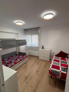 Apartament per famílies, a 1 min de la platja