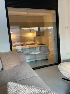 L 32 Sea view
