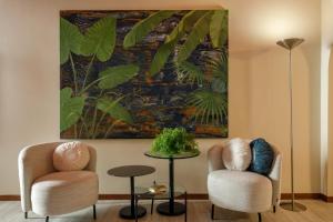 Spanish Steps Art Gallery- Roma