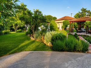 The Secret Garden Peraia