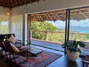 Villa JuPITER, Boracay, ocean view holiday home with pool