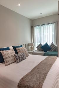Title Serenity Studio with Balcony by TVC F206