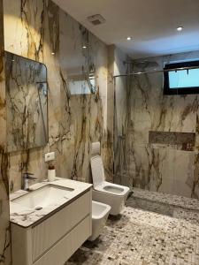Bliss Properties Luxury Villa with Private Pool 5 Min to Beach,