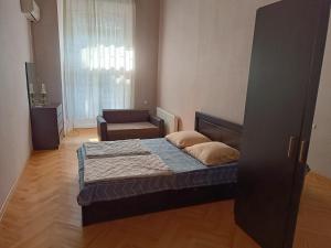 Sololaki 12