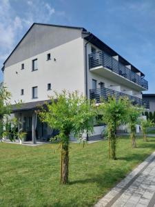 VILLA EDEN USTKA- CENISZ SOBIE CISZĘ I BŁOGI SPOKÓJ, WYPOCZYNEK tylko DLA DOROSŁYCH, POKOJE Z BALKONAMI I TARASAMI,PARKING W CENIE !