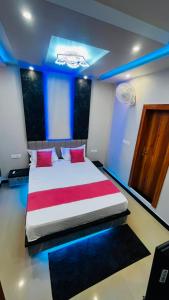 Blue hill hotel