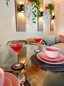 NEW luxury citycenter apartment with free parking & AC