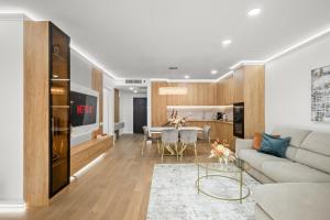 FLH - North Avenue Luxury 1BR Near Airport