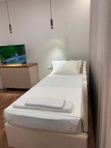 Zacs Rooms