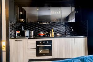 Luxury Westlands Studio City View with Fast WiFi