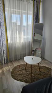 Modern Family Apartment, Free Parking, Self Check-In, Sleeps 5