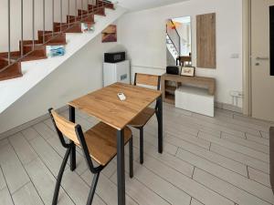 GuestHost - Historic Center Two-Levels Flat X6