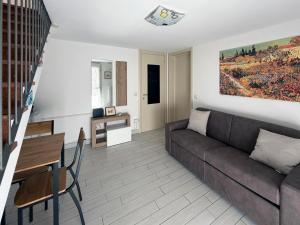 GuestHost - Historic Center Two-Levels Flat X6