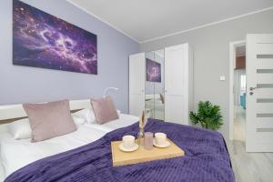 Spacious Apartment with Air Conditioning, Desk and Balcony by Noclegi Renters