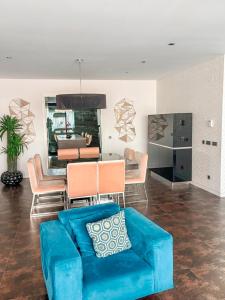 Villa Ria Lux - com jacuzzi e piscina aquecível em Olhão