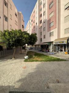 Perfect Stay Apartment 10 min to airport ibn battouta and beach