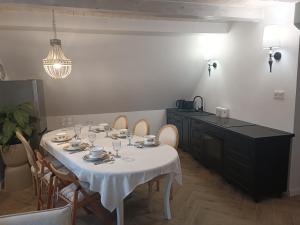 Urszulewka z jacuzzi i dostępem do jeziora