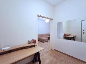 Comfortable Apartment near Larissis Metro