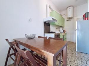 Comfortable Apartment near Larissis Metro