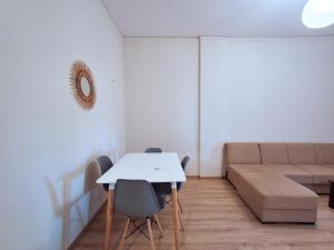 Comfortable Apartment near Larissis Metro