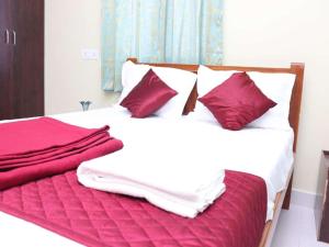 Starlighthotels near L&T DLF MIOT Chennai Trade Center Manapakkam