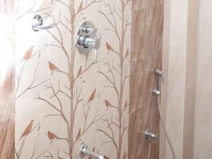 Starlighthotels near L&T DLF MIOT Chennai Trade Center Manapakkam