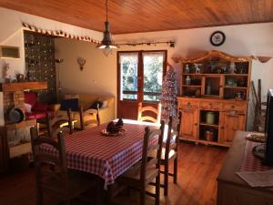 Chalets Chalet de l'Esquirol : photos des chambres