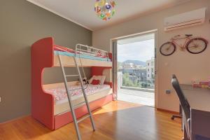 Family apartment at Chalandri center