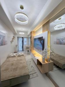 MOA Grand Staycation Suite #12, NEW UNIT!