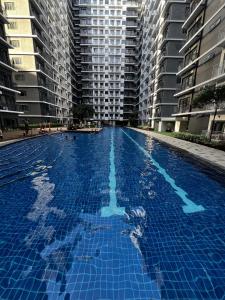 MOA Grand Staycation Suite #12, NEW UNIT!