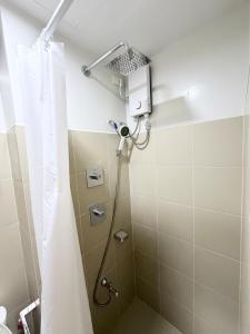 MOA Grand Staycation Suite #12, NEW UNIT!