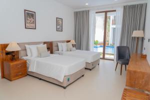 Aathi Beach Resort Uppuveli