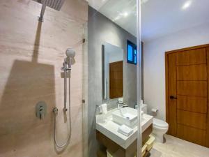 Quiet and Resting Home 1BR with KingBed Wifi Pool BBQ
